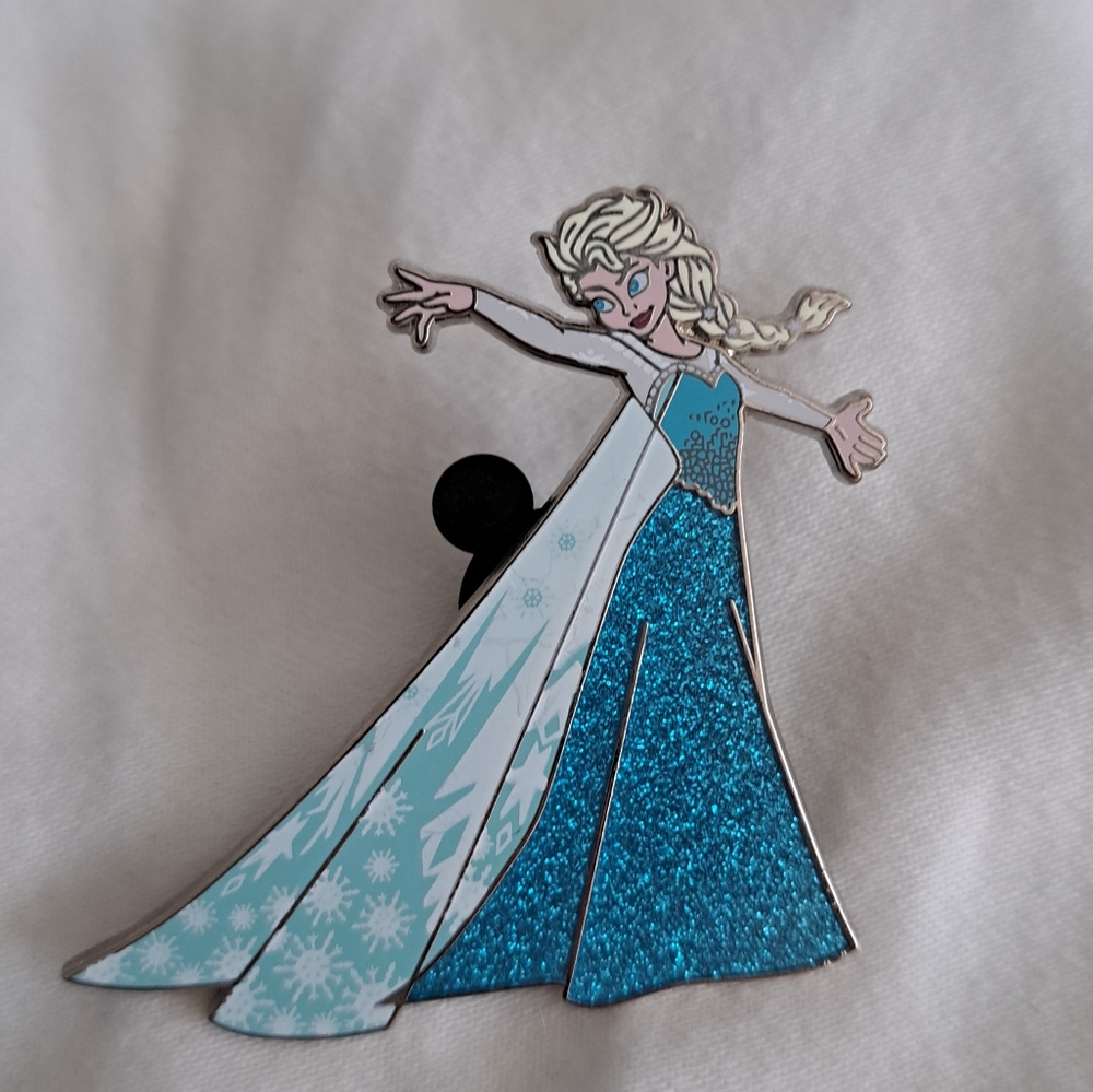 Disney Pins - Picture 5 of 5